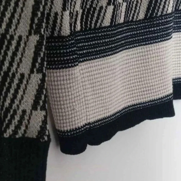 By Malene  Birger knitted cardigan/sweater - Picture 6 of 8